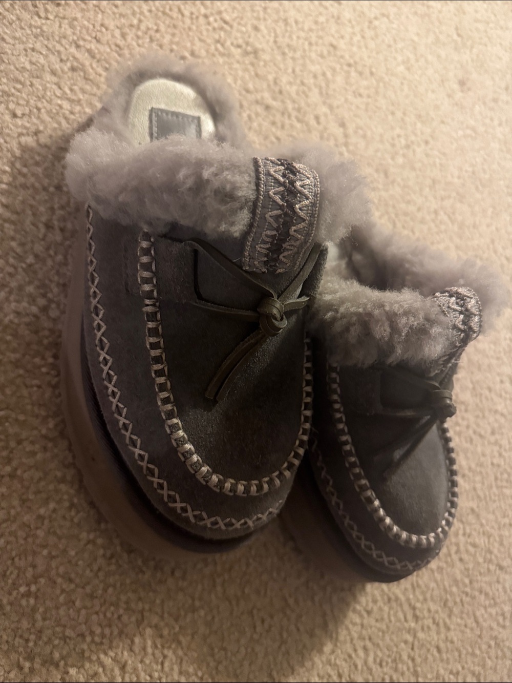 UGG Women's Gray Shearling-Lined Moccasin Slippers Size 6